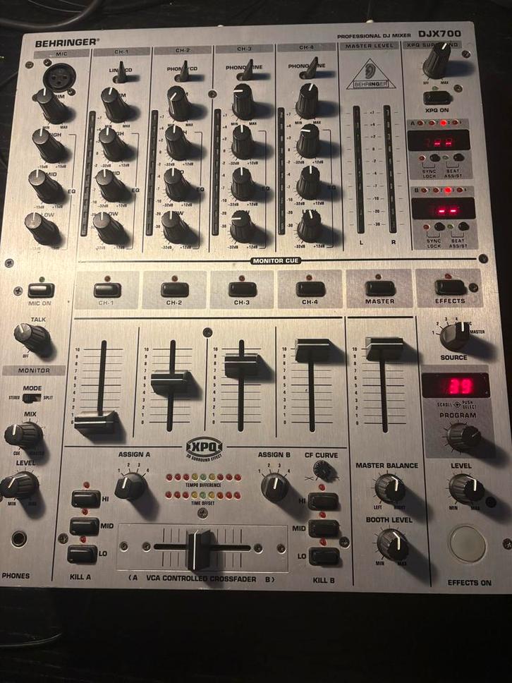 Behringer DJX700 DJ Mixer - Topstaat!, Muziek en Instrumenten, Mengpanelen, Gebruikt, 5 tot 10 kanalen, Microfooningang, Ophalen of Verzenden