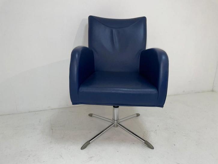 Bert Plantagie Fauteuil blauw €225,- ex, Doe-het-zelf en Verbouw, IJzerwaren en Bevestigingsmiddelen