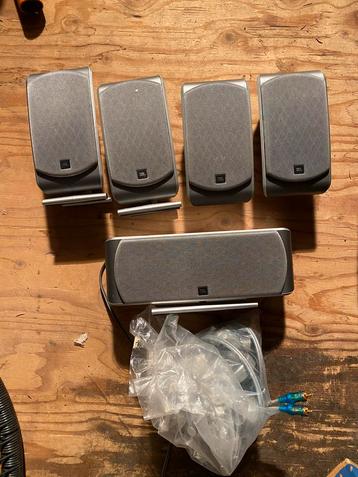 JBL 5.1 speakerset inclusief ophanging (zonder subwoofer) beschikbaar voor biedingen