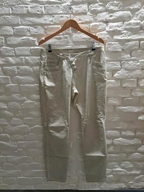 Broek so soire maat 46, Kleding | Dames, Broeken en Pantalons, Zo goed als nieuw, Maat 46/48 (XL) of groter, Beige, Lang, Verzenden