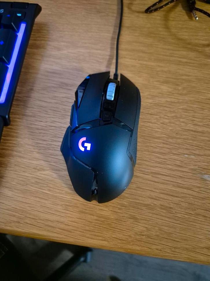 Logitech G502 Hero Gaming Muis, Computers en Software, Muizen, Gebruikt, Muis, Rechtshandig, Bedraad, Ergonomisch, Gaming muis