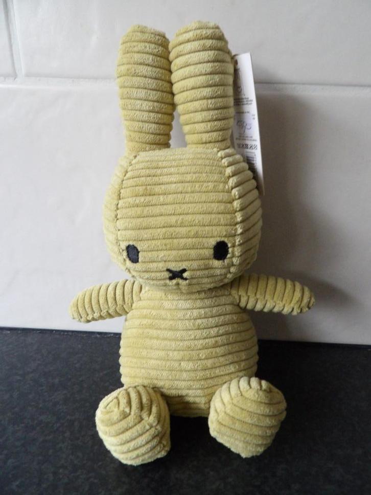 Nieuw met kaartjes Nijntje knuffel Sitting Corduroy Gold Gre, Kinderen en Baby's, Speelgoed | Knuffels en Pluche, Nieuw, Konijn