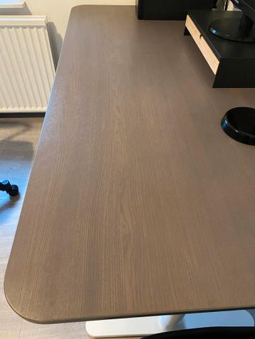 IKEA BEKANT Bureau 160x80 - Grijs Vineer, Witte Poten - afbeelding 3