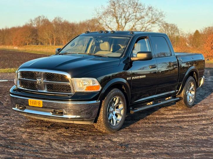 2012 Dodge Ram 1500 5.7 V8 Hemi 6-PERSOONS, Auto's, Bestelauto's, Bedrijf, Dodge, LPG, Automaat, Origineel Nederlands, Zwart, Beige