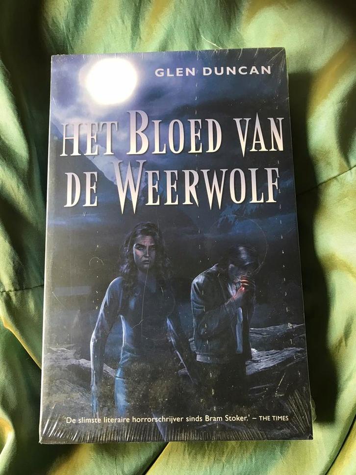 Het bloed van de weerwolf nieuw in folie, Boeken, Fantasy, Zo goed als nieuw, Ophalen of Verzenden