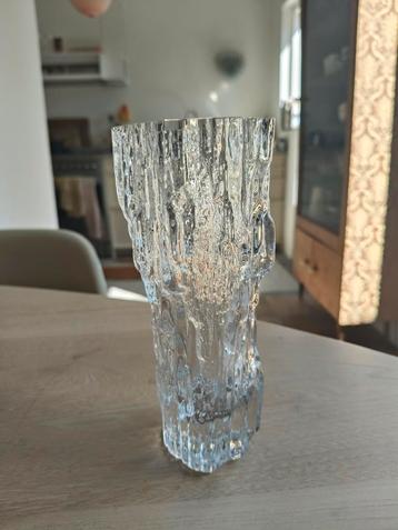 Iittala Tapio Wirkkala gesigneerde vaas h17,5 x d 7,5 cm beschikbaar voor biedingen