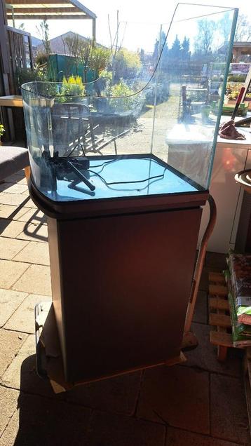 Schild paddenbak beschikbaar voor biedingen