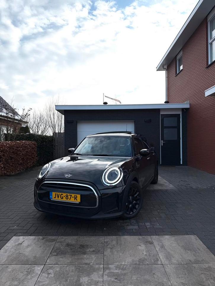 Mini Cooper classic 1.5 5 deurs automaat Pano/Hud/harman/cam, Auto's, Mini, Particulier, Cooper, ABS, Achteruitrijcamera, Adaptieve lichten