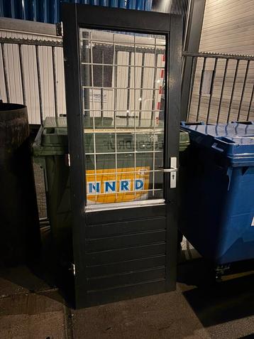 Achterdeur 82,5x2115 beschikbaar voor biedingen