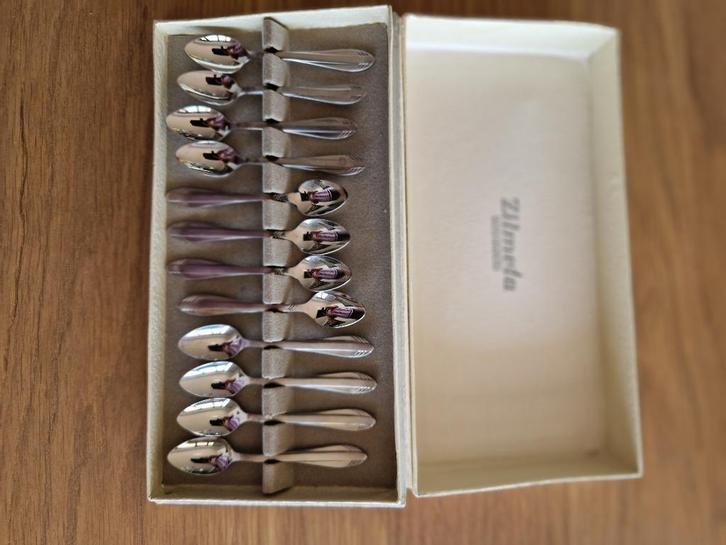 12 Zilmeta (advocaat)lepeltjes, Huis en Inrichting, Keuken | Bestek, Zo goed als nieuw, Bestekset, Rvs of Chroom, Ophalen of Verzenden