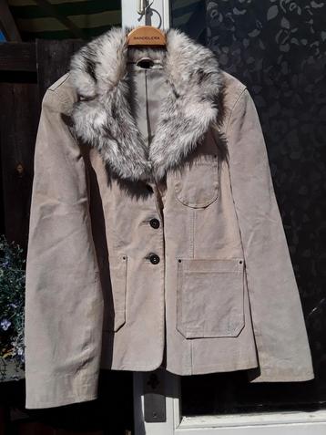 Leren luxe mooie jas, NL40 made in Spain gebroken wit beschikbaar voor biedingen