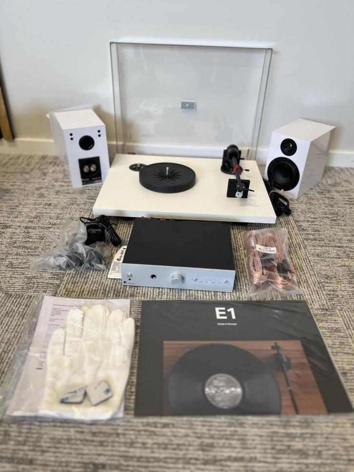 Pro-Ject True Hifi Stereo Set E PHONO - Wit/Zilver/Wit, Audio, Tv en Foto, Platenspelers, Nieuw