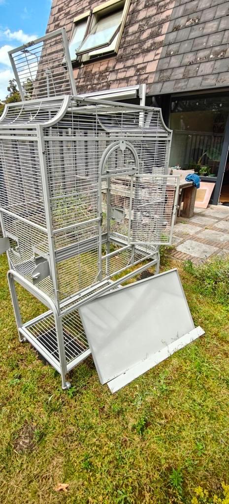 Montana Madeira II vogelkooi, Dieren en Toebehoren, Vogels | Hokken en Kooien, Zo goed als nieuw, Vogelkooi, Metaal, Ophalen