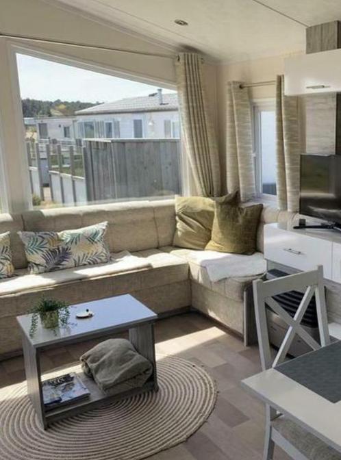 Tafel en kastje uit stacaravan Duinoord Ameland ZGAN, Caravans en Kamperen, Caravan accessoires, Zo goed als nieuw, Ophalen