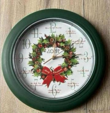 Vintage kerstklok met muziek beschikbaar voor biedingen