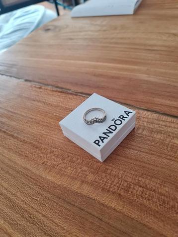 Pandora Ring - Maat 7½ beschikbaar voor biedingen
