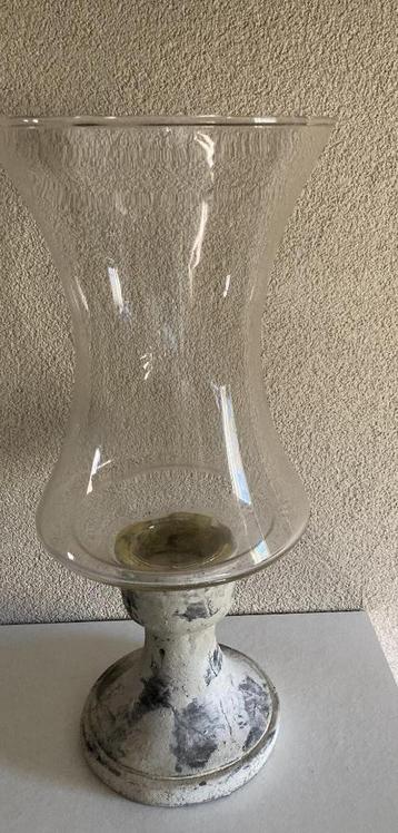  windlicht met stenen voet voor kaars , potporie etc beschikbaar voor biedingen