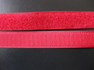 Klittenband Rood beschikbaar voor biedingen