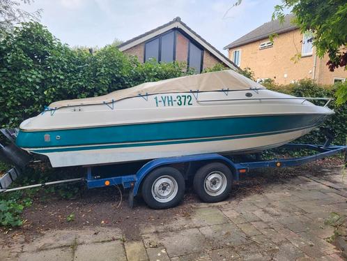 Speedboot met trailer, Watersport en Boten, Speedboten, Gebruikt, 3 tot 6 meter, Benzine, 200 pk of meer, Polyester, Binnenboordmotor