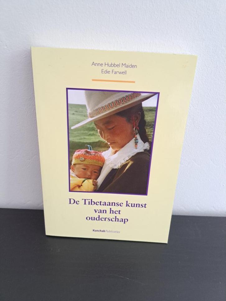 De Tibetaanse kunst van het ouderschap - conceptie tot kind, Boeken, Zwangerschap en Opvoeding, Zo goed als nieuw, Opvoeding tot 6 jaar