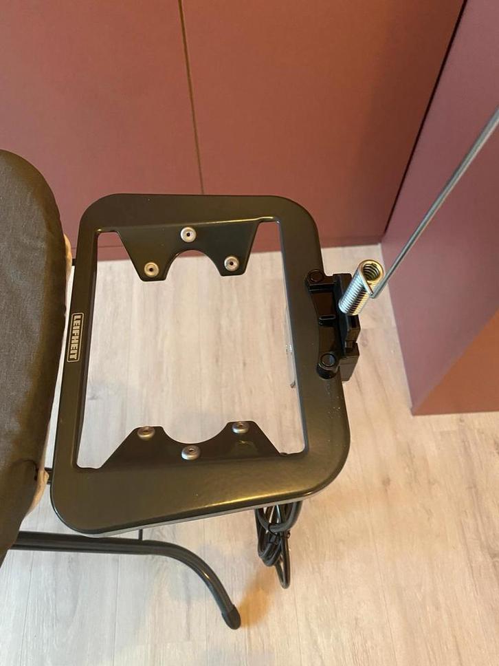 Leifheit Strijkplank Nieuw met Stroompunt, Witgoed en Apparatuur, Strijkijzers en Strijkplanken, Nieuw, Strijkijzer met snoer