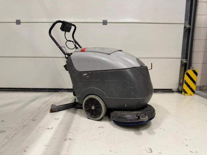 Nilfisk CA 410 schrob-/dweilmachine – professioneel&robuust, Doe-het-zelf en Verbouw, Reinigingsmachines, Gebruikt, Schrobmachine