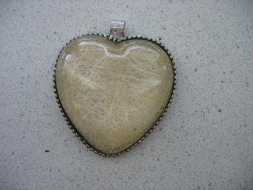 Antiek Hanger Hart-Doorschijnend met Bewerking * Vintage beschikbaar voor biedingen