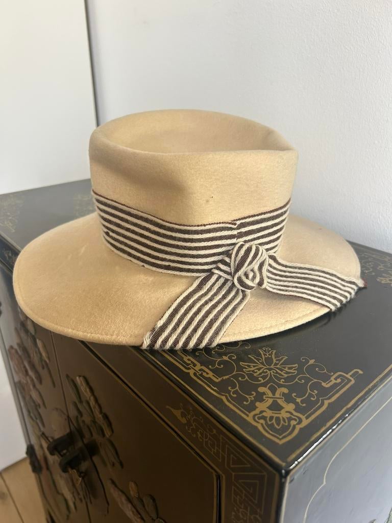 Verzameling van 5 dameshoeden midden vorige eeuw, Ophalen of Verzenden, Zo goed als nieuw, One size fits all