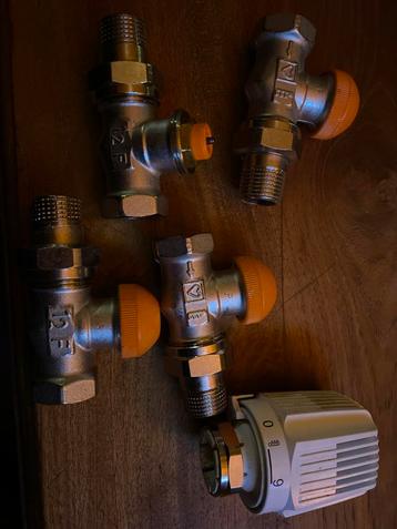 Radiatorkranen Set - nieuw! beschikbaar voor biedingen