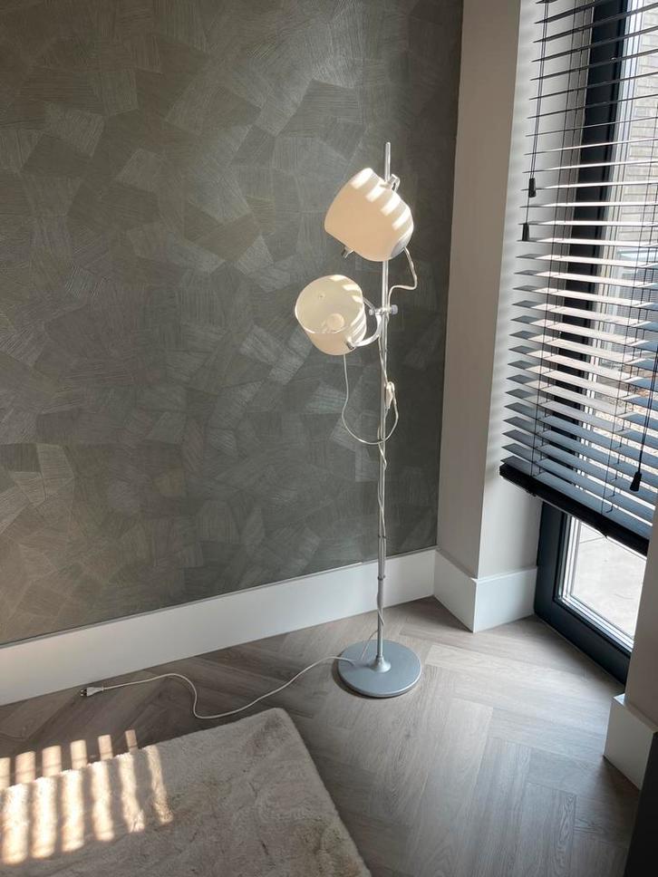 IKEA Staanlamp met 2 Spots, Huis en Inrichting, Lampen | Vloerlampen, Gebruikt, 150 tot 200 cm, Kunststof, Ophalen