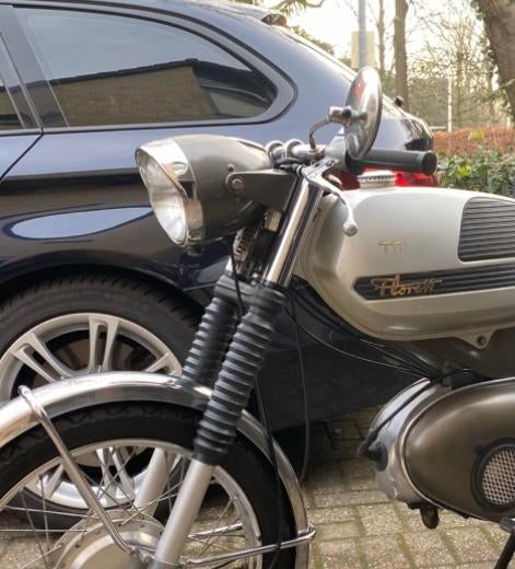 Gezocht: CEV koplamp ring Kreidler, zie foto, Ophalen of Verzenden, Gebruikt