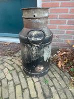 2 carbidbussen/ melkbussen, Ophalen