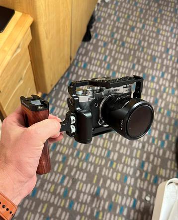 Fujifilm X-T3 + 18-55mm lens + small rig (485 clicks) beschikbaar voor biedingen