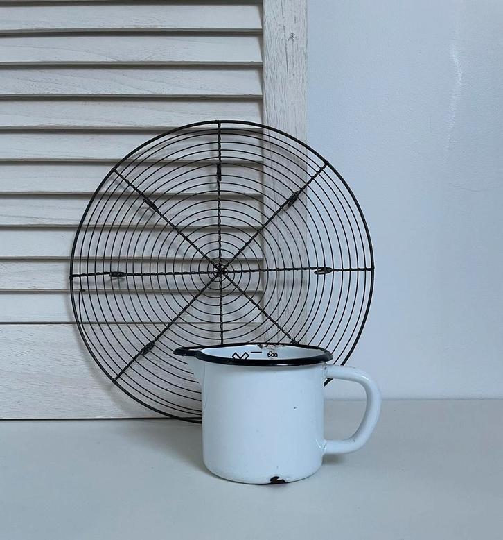 Emaille maatbeker 500 ml, Antiek en Kunst, Antiek | Emaille, Ophalen of Verzenden