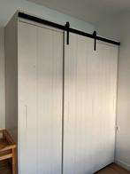 Ruime, witte kledingkast met schuifdeuren, Ophalen, Gebruikt, 200 cm of meer, 200 cm of meer