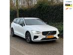 Volvo V60 2.0 T6 Plug-in hybrid AWD Plus Dark 388PK KRISTAL, Auto's, Automaat, Adaptive Cruise Control, 4 cilinders, Wit