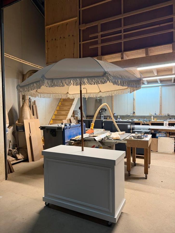 Tiramisu kar te huur, Tuin en Terras, Parasols, Gebruikt, Stokparasol, 1 tot 2 meter, Kantelbaar, Ophalen of Verzenden