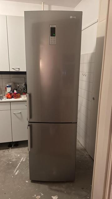 LG Koel-vriescombinatie GB5240PZAF – RVS – No Frost – 359 L beschikbaar voor biedingen