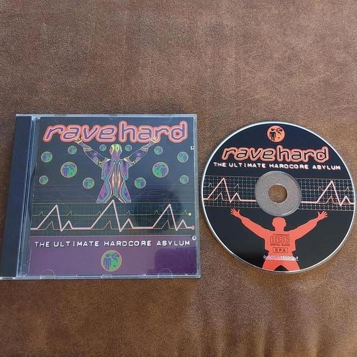 Rave Hard - The Ultimate Hardcore Asylum CD, Ophalen of Verzenden, Zo goed als nieuw