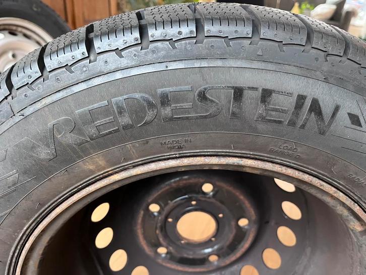 Winterbanden Vredestein zo goed als nieuw!, Auto diversen, Wieldoppen, Zo goed als nieuw, Ophalen