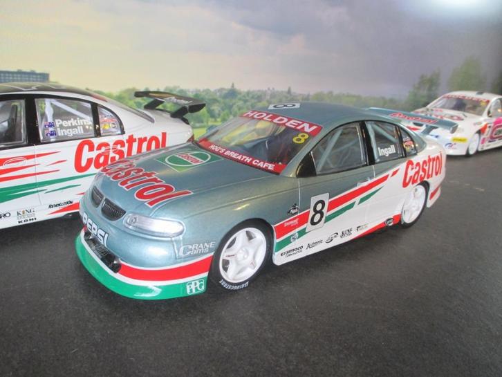 1/18 Holden VT HSV Commodore Bathurst 2000 Perkins / Russell, Hobby en Vrije tijd, Modelauto's | 1:18, Zo goed als nieuw, Ophalen of Verzenden