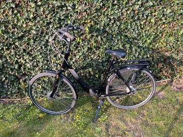 Te koop  mooie sparta dames fiets zwart in zeer goede staat beschikbaar voor biedingen