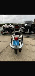 Scooter la sourcis- Bouwjaar 2012, Fietsen en Brommers, Gebruikt, Benzine, Ophalen, Overige merken