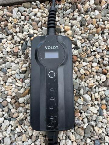Oplader auto   audi of universeel 220 beschikbaar voor biedingen