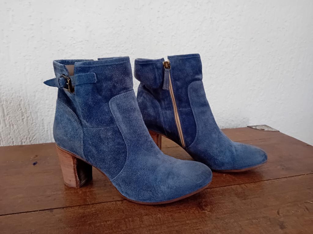 Manas blauwe suede laarsjes,mt 40, Blauw, Lage of Enkellaarzen, Manas, Ophalen of Verzenden