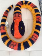 Knuffel slang Coral Snake Sinterklaas kado, Diversen, Sinterklaas, Ophalen of Verzenden, Zo goed als nieuw