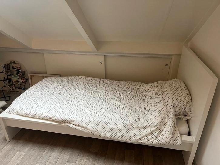 Zgan 1 persoons bed Ikea, Huis en Inrichting, Slaapkamer | Bedden, Zo goed als nieuw, Eenpersoons, 90 cm, Hout, Wit, Ophalen