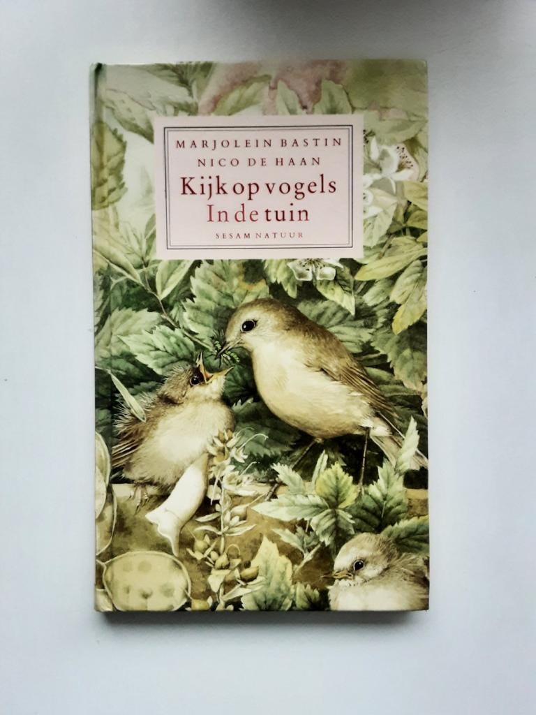 Marjolein Bastin - boek - kijk op vogels in de tuin, Ophalen of Verzenden, Zo goed als nieuw, Album of Boek