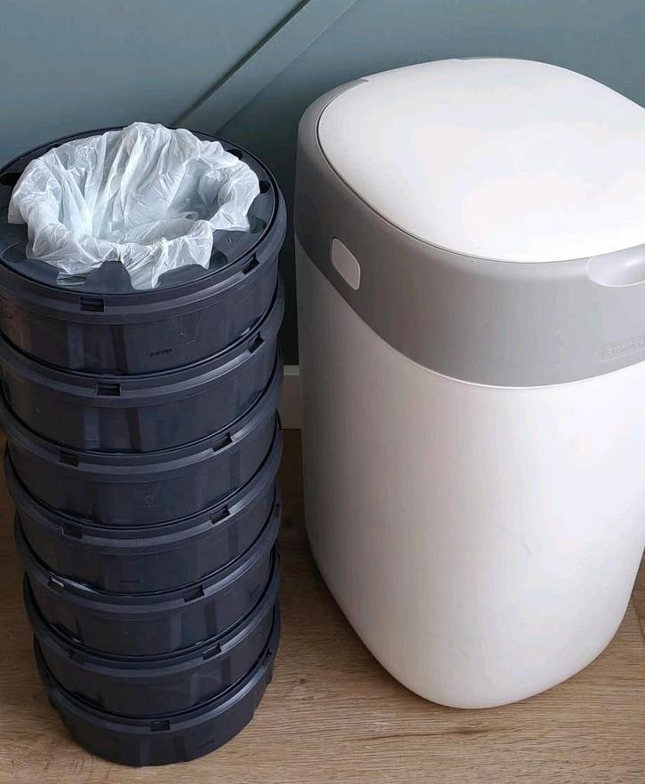 Luier emmer Tommee Tippee Twist & Click + 6 Navullingen, Kinderen en Baby's, Badjes en Verzorging, Gebruikt, Luieremmer, Overige merken