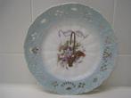 Bord wit met licht blauwe rand met gaten, Antiek en Kunst, Ophalen of Verzenden